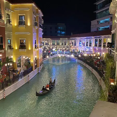 Njoy! Chic & Luxury At Venice Canal - Perfect For Business & Couples